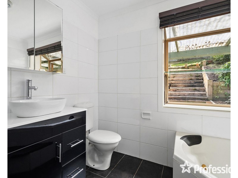 132 Quinn Crescent, Mount Evelyn VIC 3796