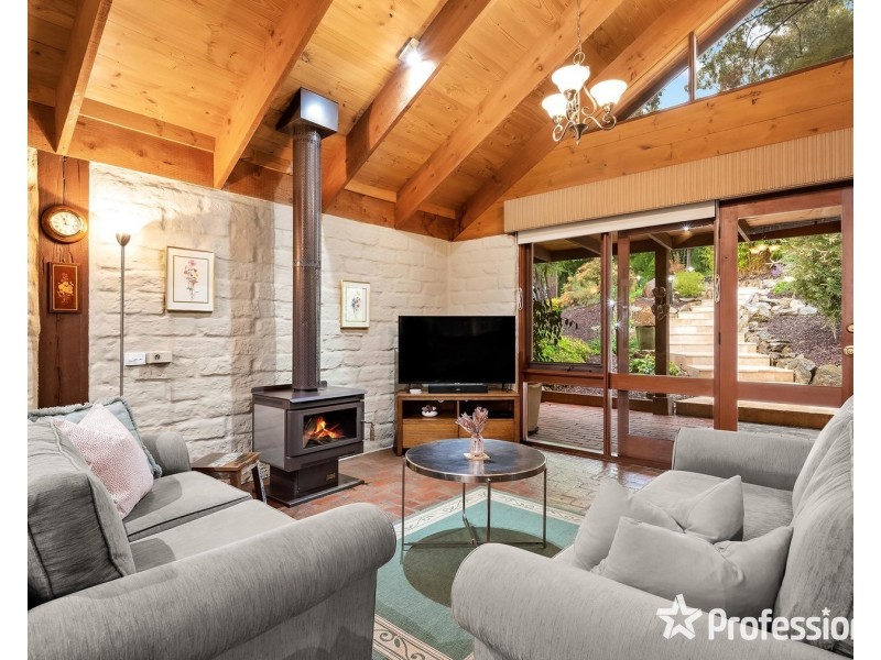 5 Davey Road, Mount Evelyn VIC 3796