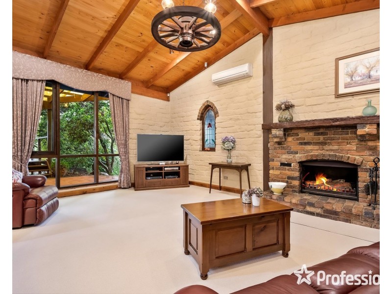 5 Davey Road, Mount Evelyn VIC 3796