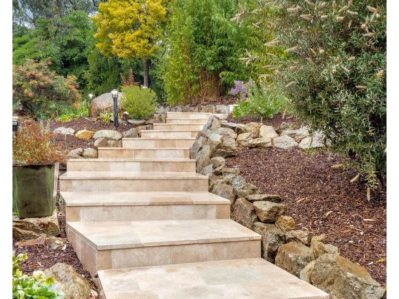 5 Davey Road, Mount Evelyn VIC 3796