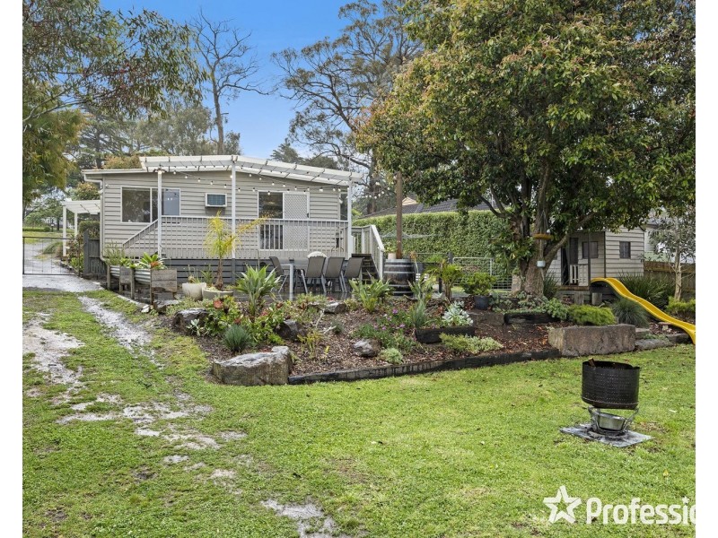 16 Russell Street, Mount Evelyn VIC 3796