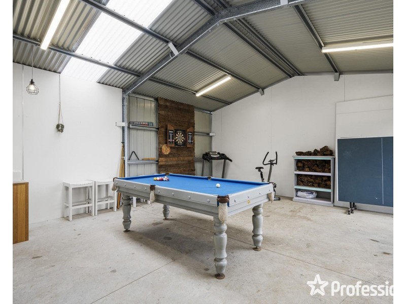 16 Russell Street, Mount Evelyn VIC 3796