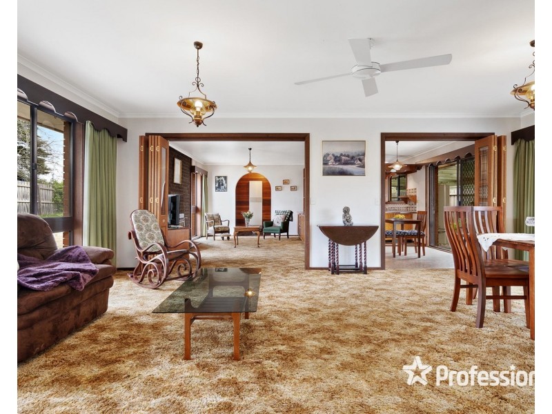 6 Bourke Street, Mount Evelyn VIC 3796