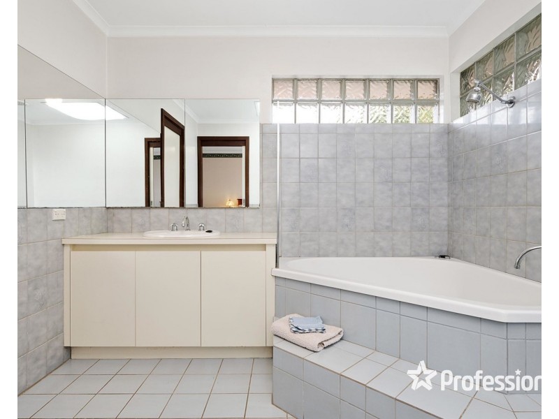 6 Bourke Street, Mount Evelyn VIC 3796