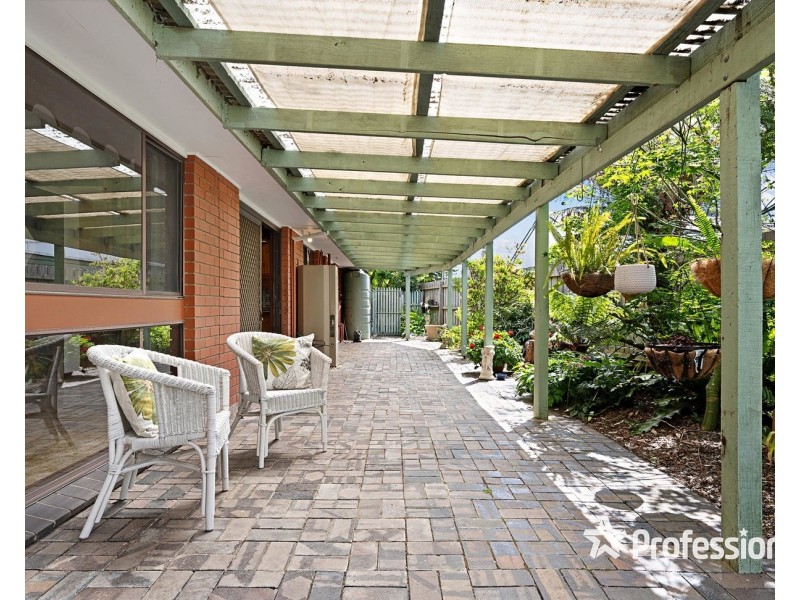 6 Bourke Street, Mount Evelyn VIC 3796