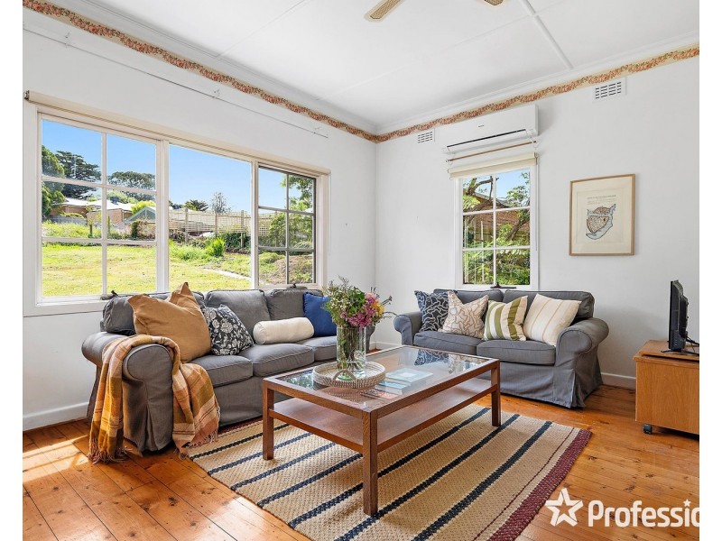 9 Buckmaster Drive, Mount Evelyn VIC 3796