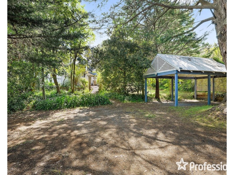 9 Buckmaster Drive, Mount Evelyn VIC 3796