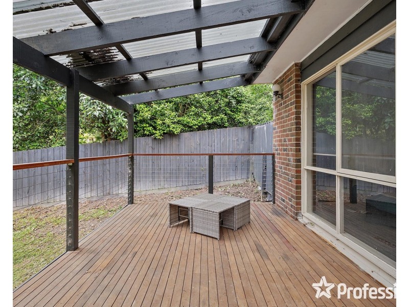 6 Railway Road, Mount Evelyn VIC 3796