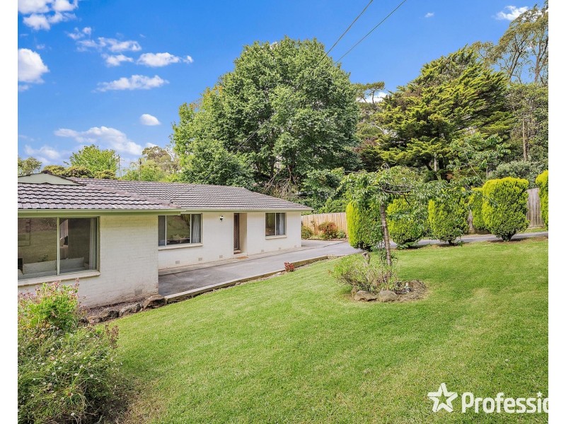 4 Priestley Crescent, Mount Evelyn VIC 3796