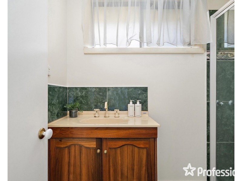 4 Priestley Crescent, Mount Evelyn VIC 3796