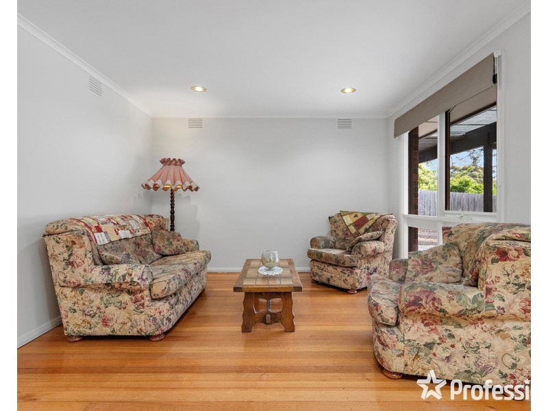 21 Wellington Road, Wandin North VIC 3139