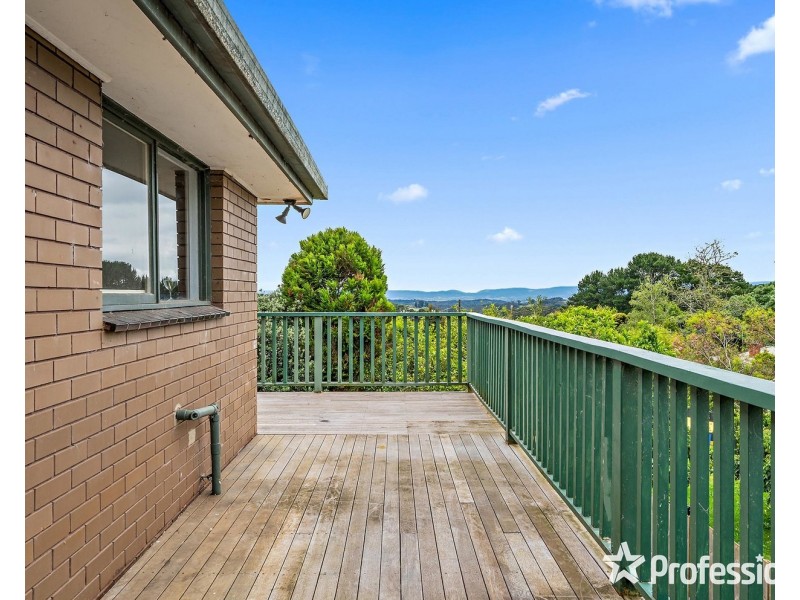9 Queens Road, Silvan VIC 3795