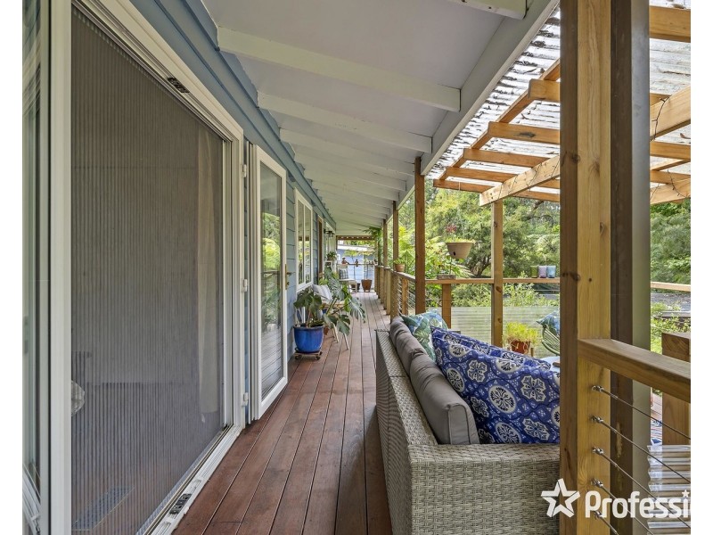 17 Reserves Road, Mount Evelyn VIC 3796