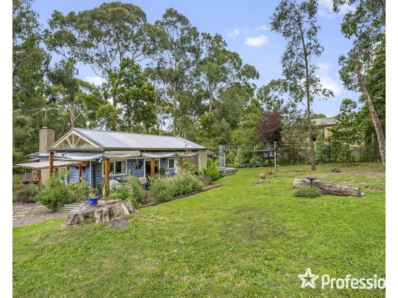 17 Reserves Road, Mount Evelyn VIC 3796