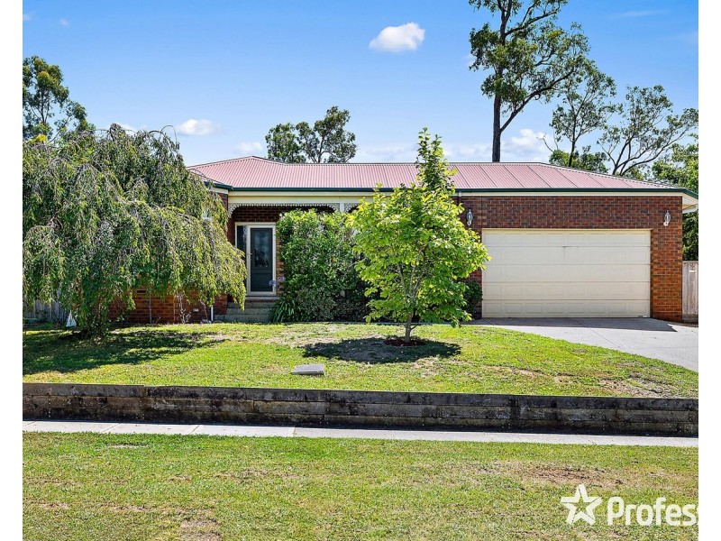 11 Fernhill Road, Mount Evelyn VIC 3796