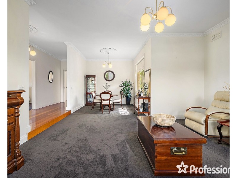 11 Fernhill Road, Mount Evelyn VIC 3796