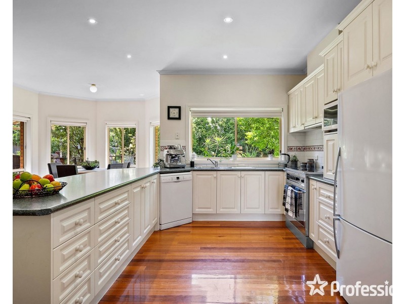 11 Fernhill Road, Mount Evelyn VIC 3796