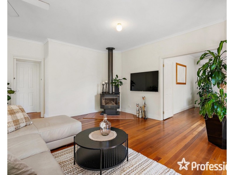 11 Fernhill Road, Mount Evelyn VIC 3796