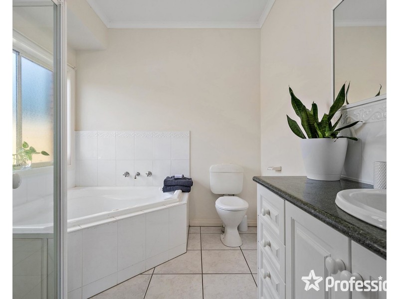 11 Fernhill Road, Mount Evelyn VIC 3796