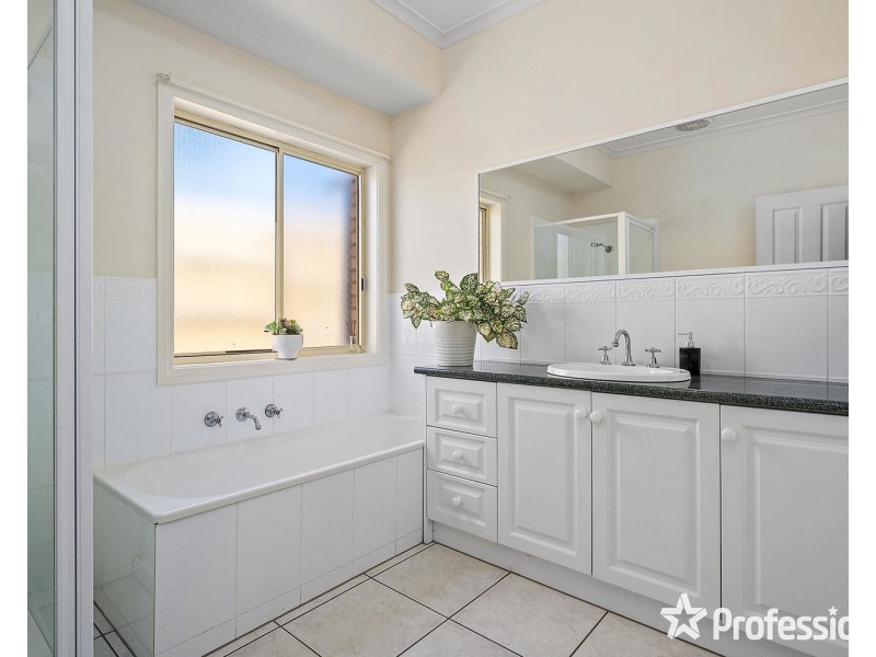 11 Fernhill Road, Mount Evelyn VIC 3796