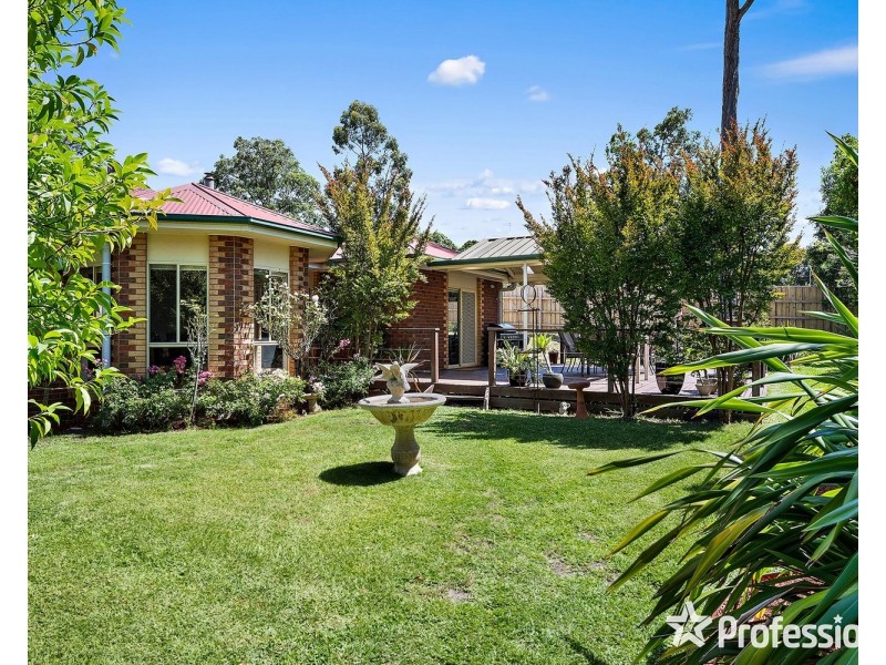 11 Fernhill Road, Mount Evelyn VIC 3796