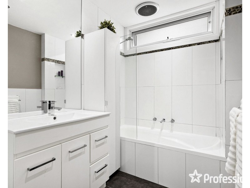 33 Bailey Road, Mount Evelyn VIC 3796