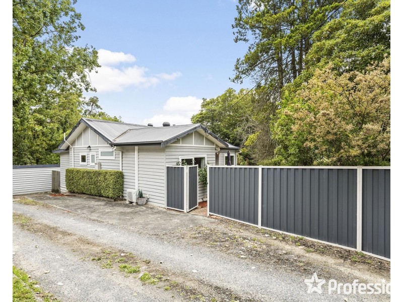 33 Bailey Road, Mount Evelyn VIC 3796