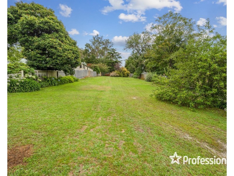 33 Spring Street, Mount Evelyn VIC 3796