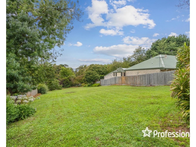 33 Spring Street, Mount Evelyn VIC 3796