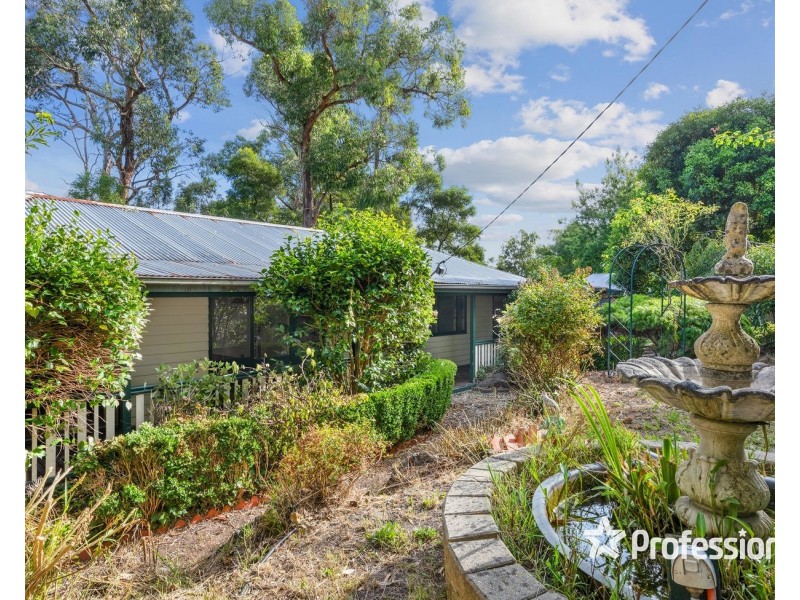 73 Quinn Crescent, Mount Evelyn VIC 3796