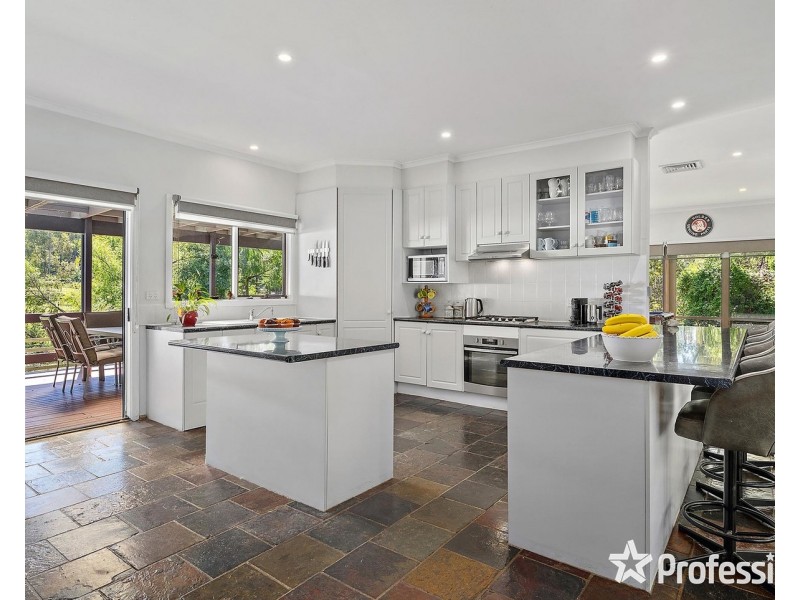 250 Warburton Highway, Wandin North VIC 3139