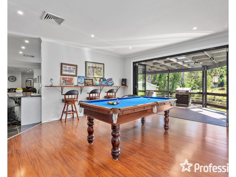 250 Warburton Highway, Wandin North VIC 3139