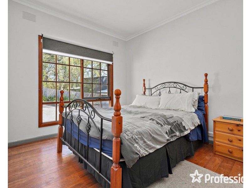 250 Warburton Highway, Wandin North VIC 3139