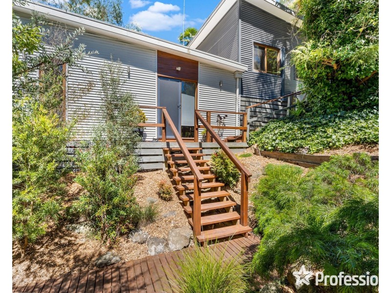 4 Currajong Avenue, Mount Evelyn VIC 3796