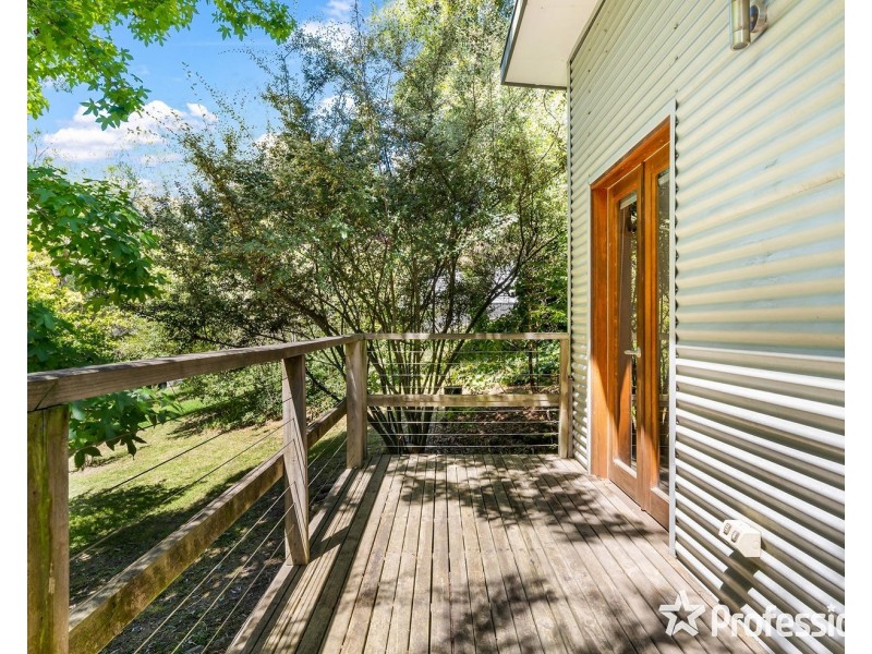 4 Currajong Avenue, Mount Evelyn VIC 3796