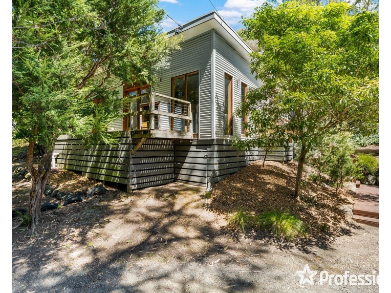 4 Currajong Avenue, Mount Evelyn VIC 3796