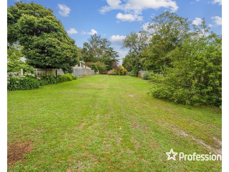 33 Spring Street, Mount Evelyn VIC 3796