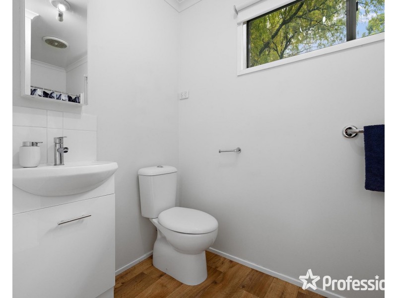 93 Commercial Road, Mount Evelyn VIC 3796