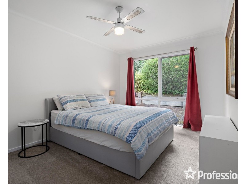 93 Commercial Road, Mount Evelyn VIC 3796