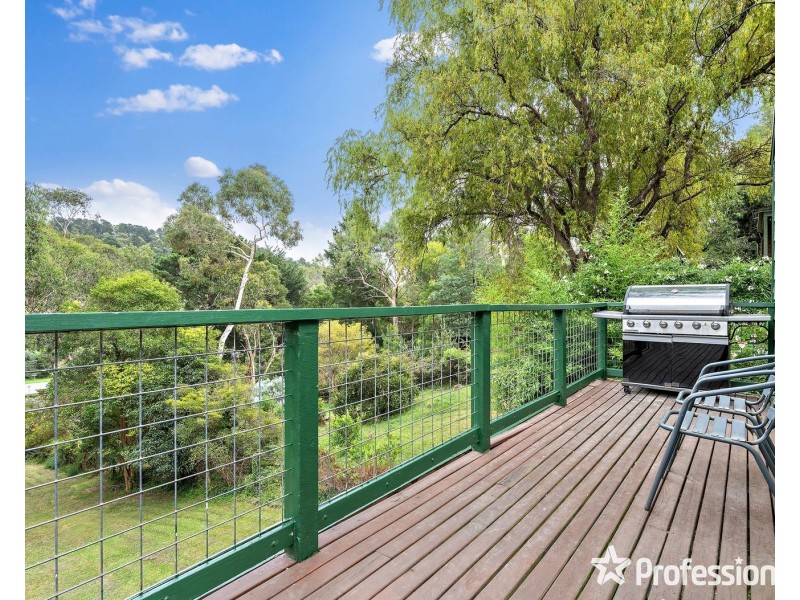 93 Commercial Road, Mount Evelyn VIC 3796