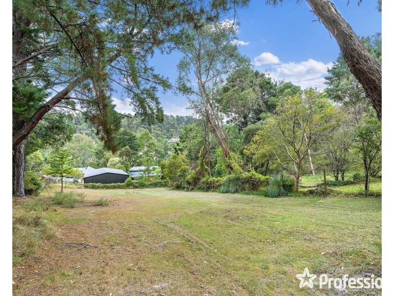 93 Commercial Road, Mount Evelyn VIC 3796