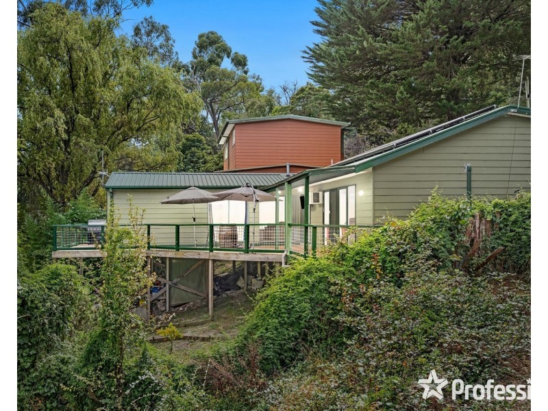 93 Commercial Road, Mount Evelyn VIC 3796