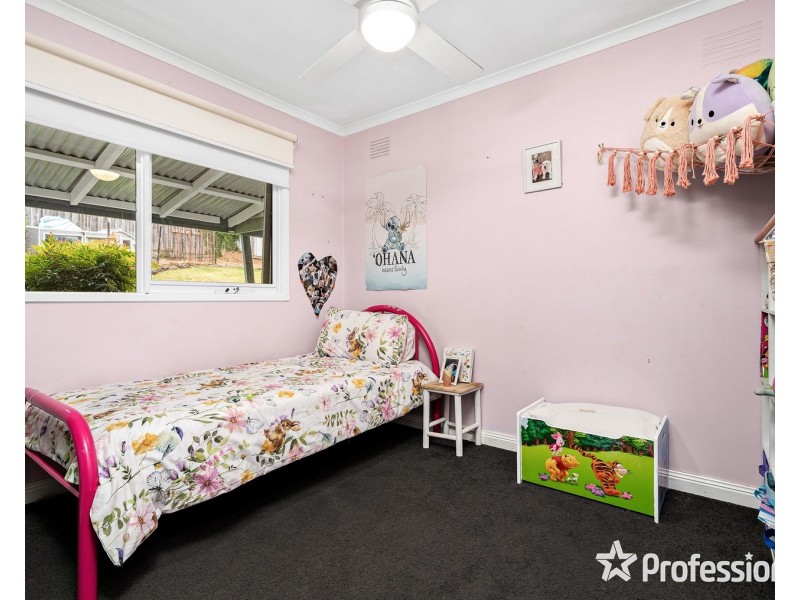 25 Hawkins Road, Montrose VIC 3765