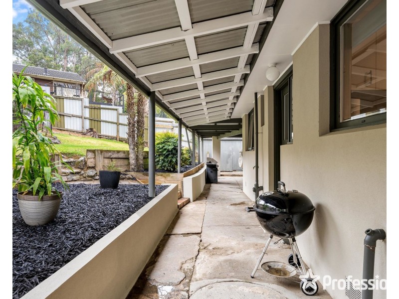25 Hawkins Road, Montrose VIC 3765