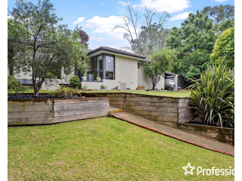 25 Hawkins Road, Montrose VIC 3765