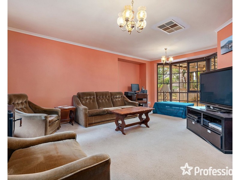 8 Jonathan Close, Bayswater North VIC 3153
