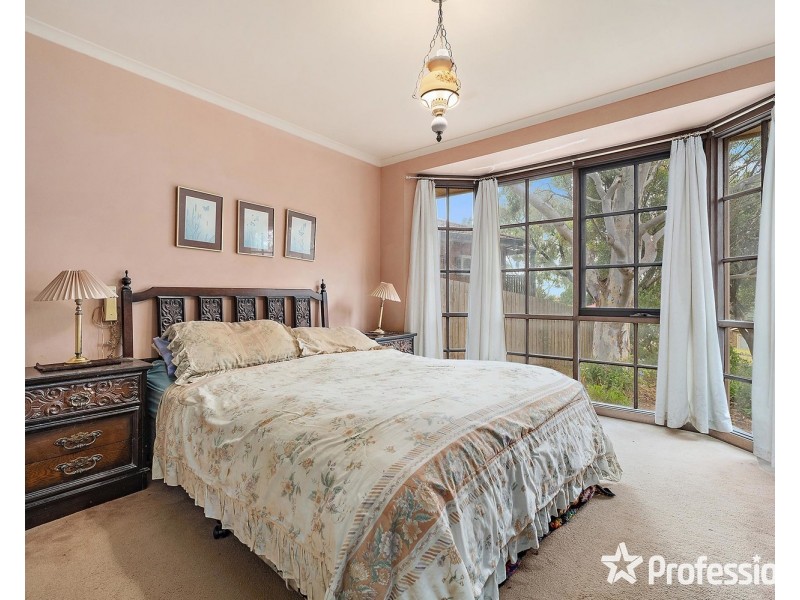8 Jonathan Close, Bayswater North VIC 3153