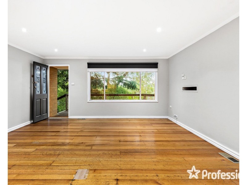 17 Heath Avenue, Mount Evelyn VIC 3796