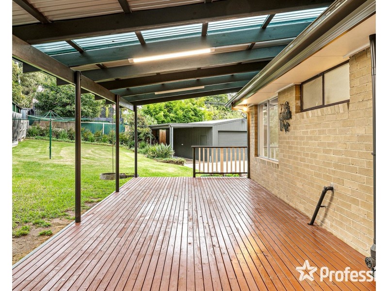 17 Heath Avenue, Mount Evelyn VIC 3796
