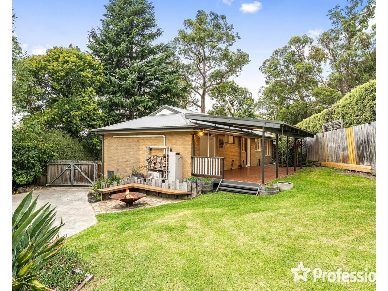 17 Heath Avenue, Mount Evelyn VIC 3796